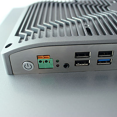 IP65 ingebedde Roestvrij staalcomité PC 15 Duim J1900 4G RAM 64GB SSD TPM 2,0